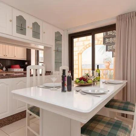 Villa San Miguel Wonderful 2 Bedroom Communal Heated Pool San Miguel de Abona