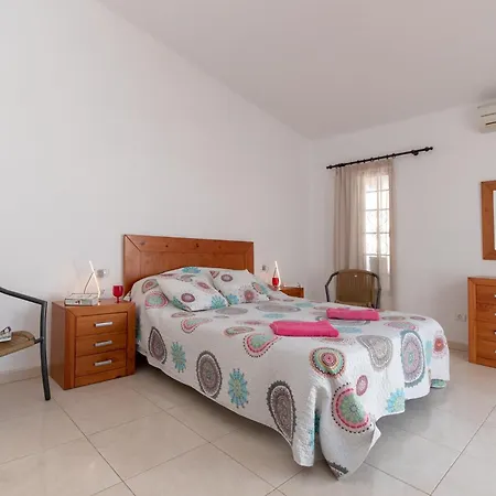 San Miguel Wonderful 2 Bedroom Communal Heated Pool Villa San Miguel de Abona